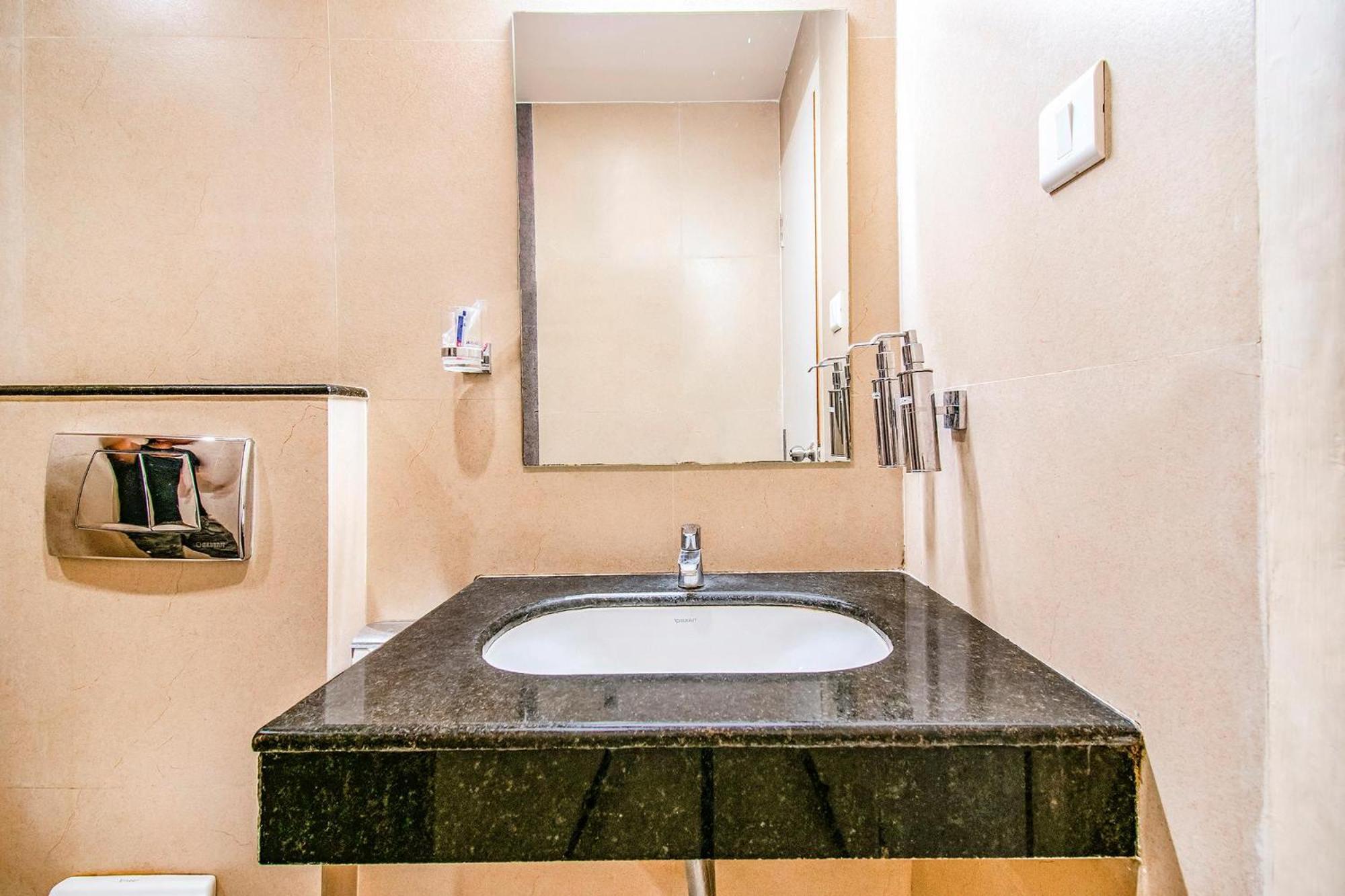 Fabhotel Prime Royal Castle - Nr Coimbatore North Railway Station Εξωτερικό φωτογραφία