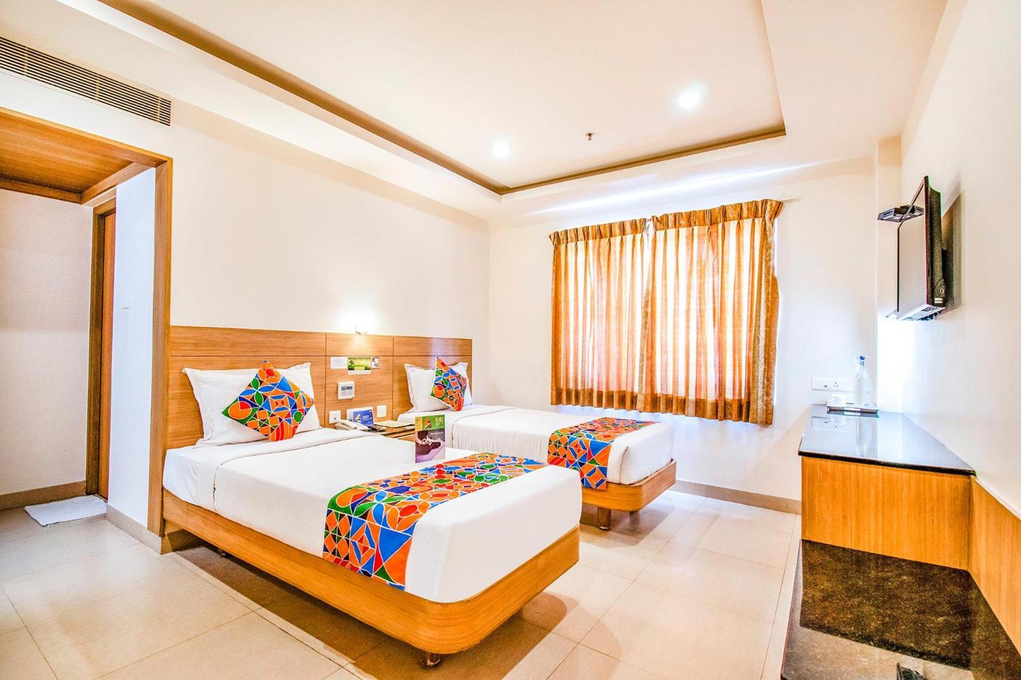 Fabhotel Prime Royal Castle - Nr Coimbatore North Railway Station Εξωτερικό φωτογραφία